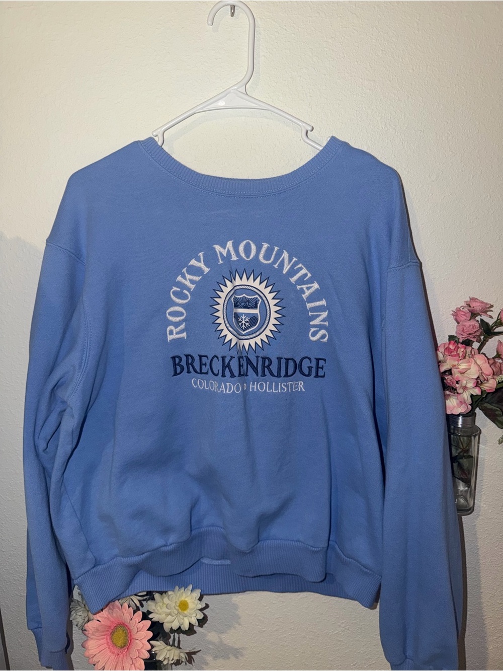 Hollister Light Blue Rocky Mountains Breckenridge Crewneck